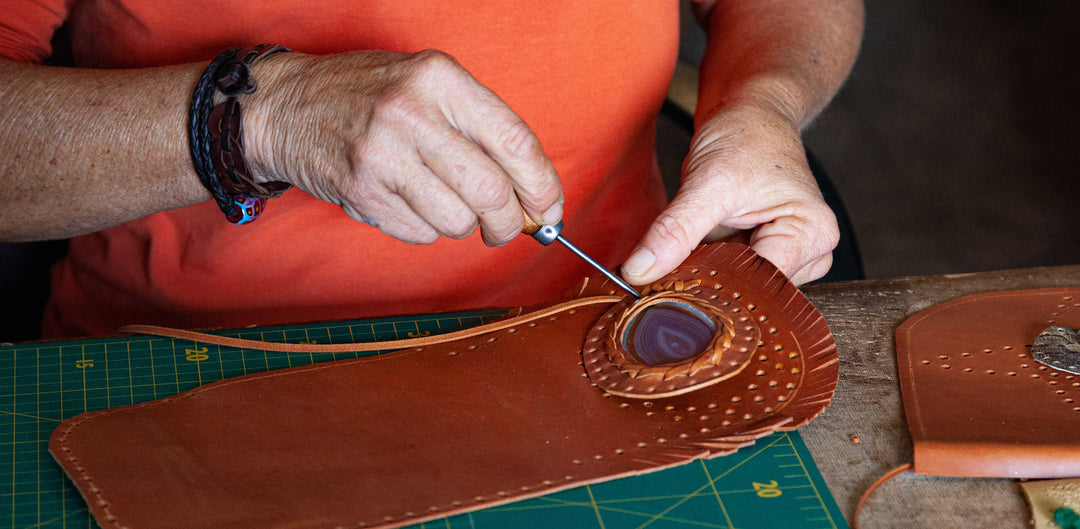 how to lace a leather